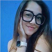 Profesora de Inglés imparte clases a niños, adolescentes y adultos